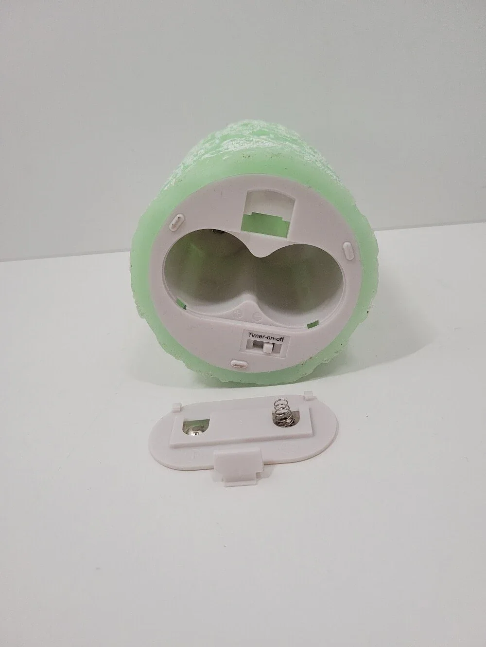 Luminara Light Green Lace Accent Flameless/Flickering Pillar Candle Tested
